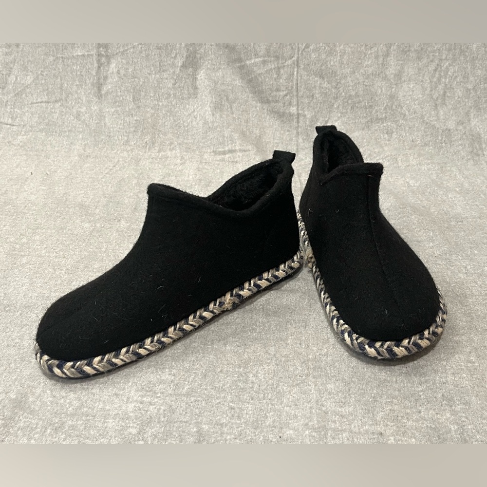 Tori Pons Slipper